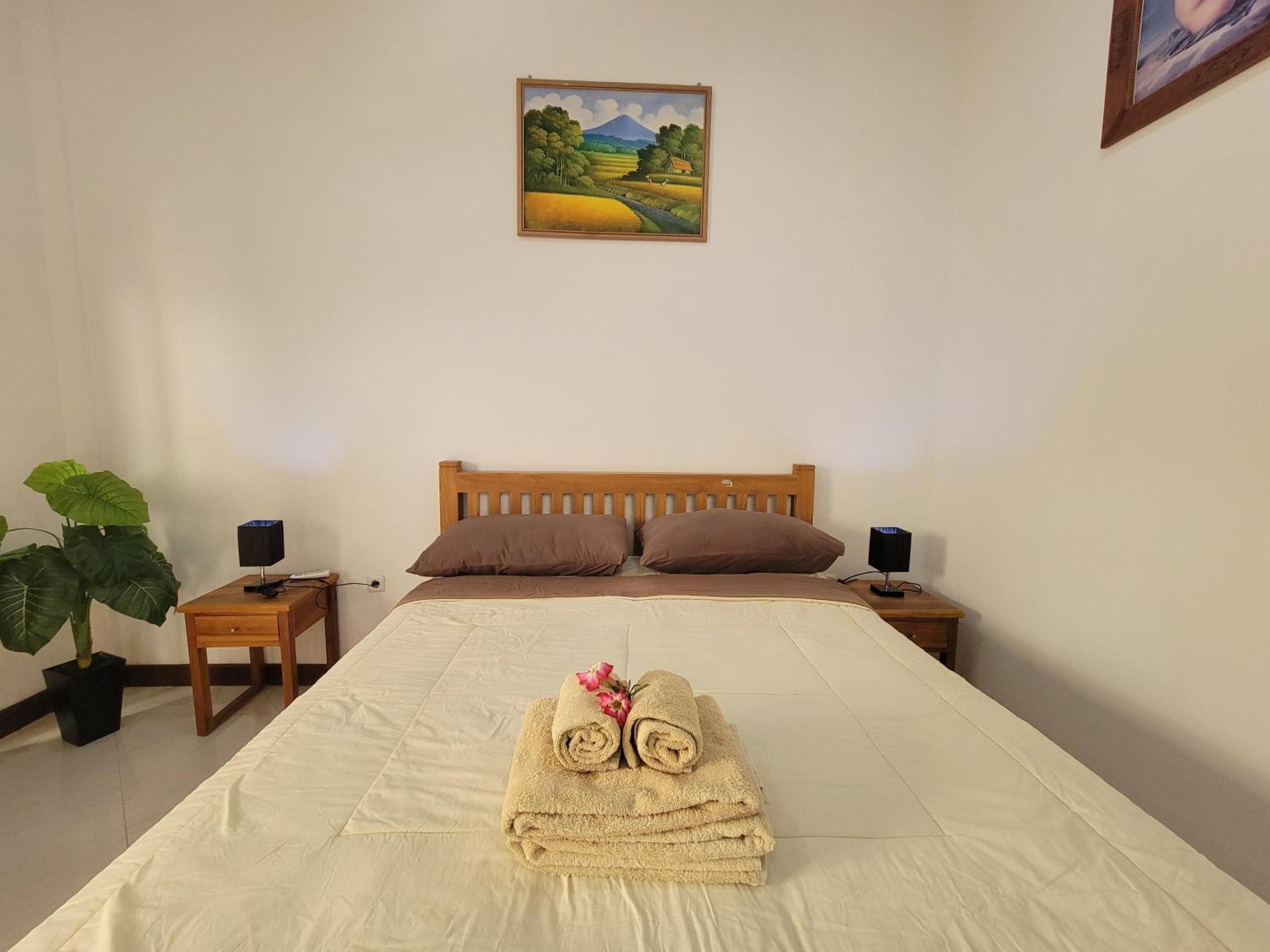 N Villa Lajor Экстерьер фото